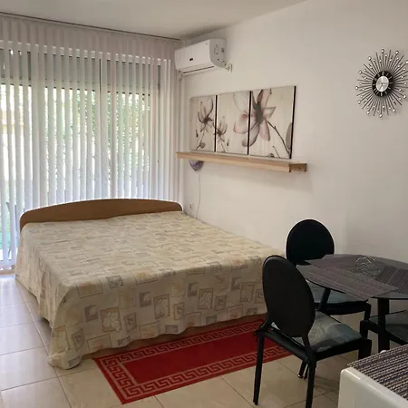 уютная - студия в старом поморие, болгария * 포마리